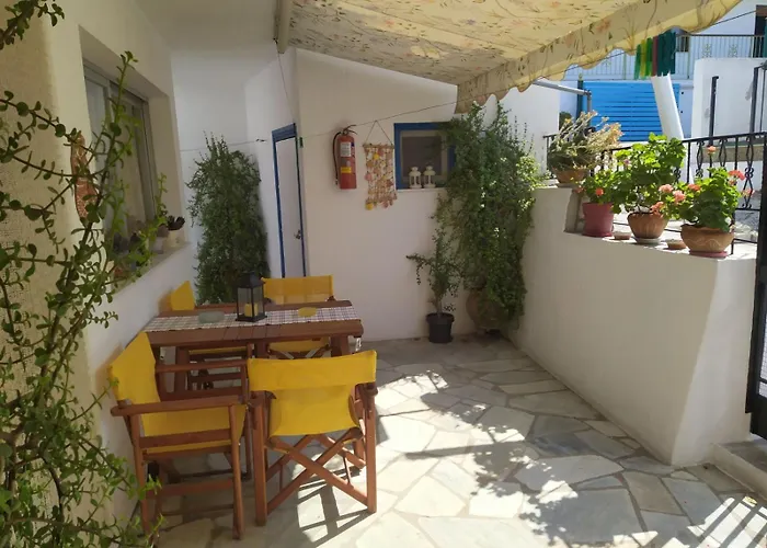 Apartment And Meri *